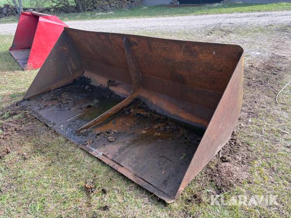 Skopa 2000 mm med Ålö-fäste