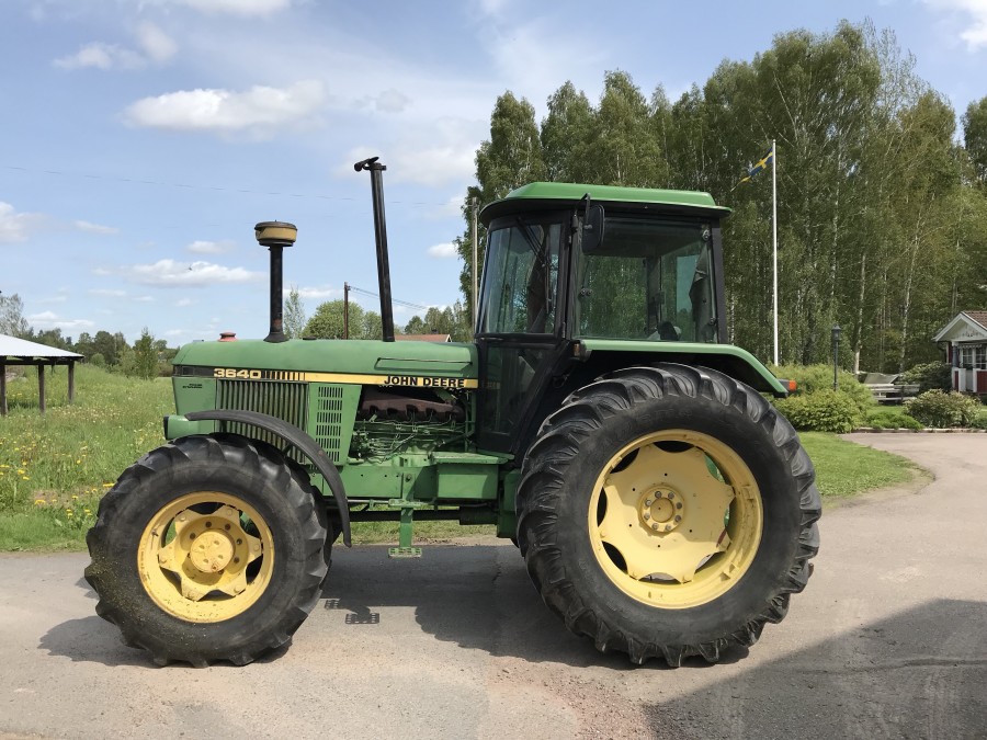 Traktor John Deere 3640 4 WD