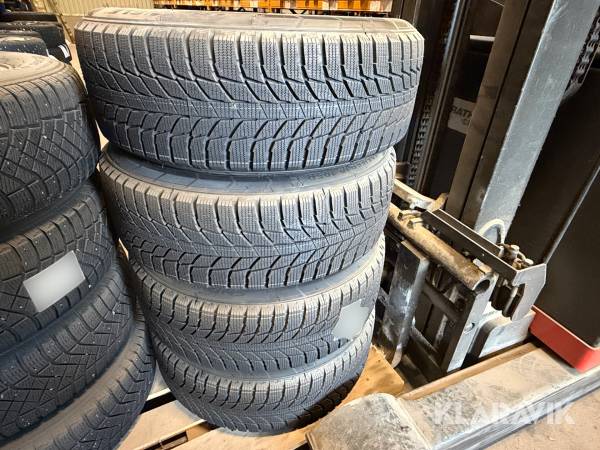 Vinterdäck Triangle 235/55 R19 105R på alufälg  4st NYA