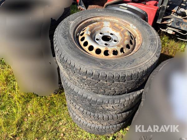 Vinterhjul dubb 215/65R16C Nokian Hakkapeliitta 4st