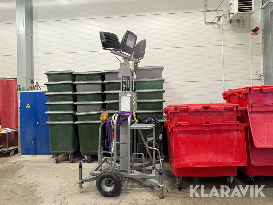 Belysningsmast Amiga 8 M 3 lampor