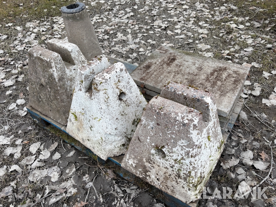 Betongpelare, rör och fundament, Sollentuna, Klaravik auktio