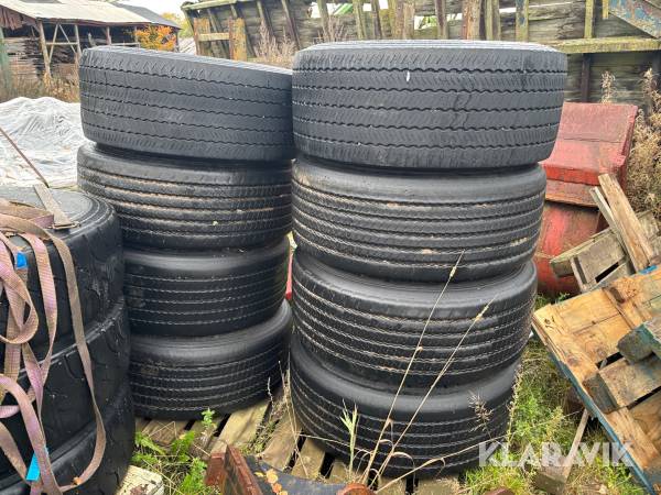 Däck på fälg Continental 385/55R22.5 8st