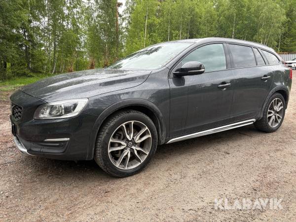 Volvo V60 Cross Country I D4 AWD