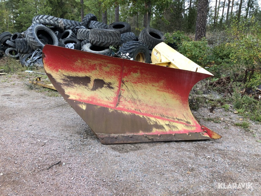 Spetsplog till traktor