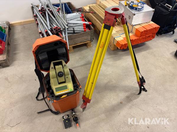 Mätverktyg Leica TCA 1800 med stativ