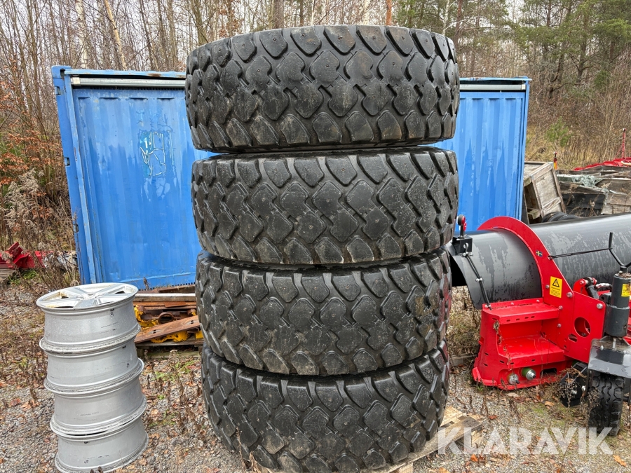 Entreprenaddäck Hilo 20.5R25 4st med fälg