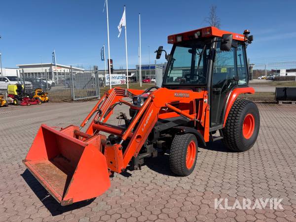 Traktor Kubota STV 36 med lastare och redskap