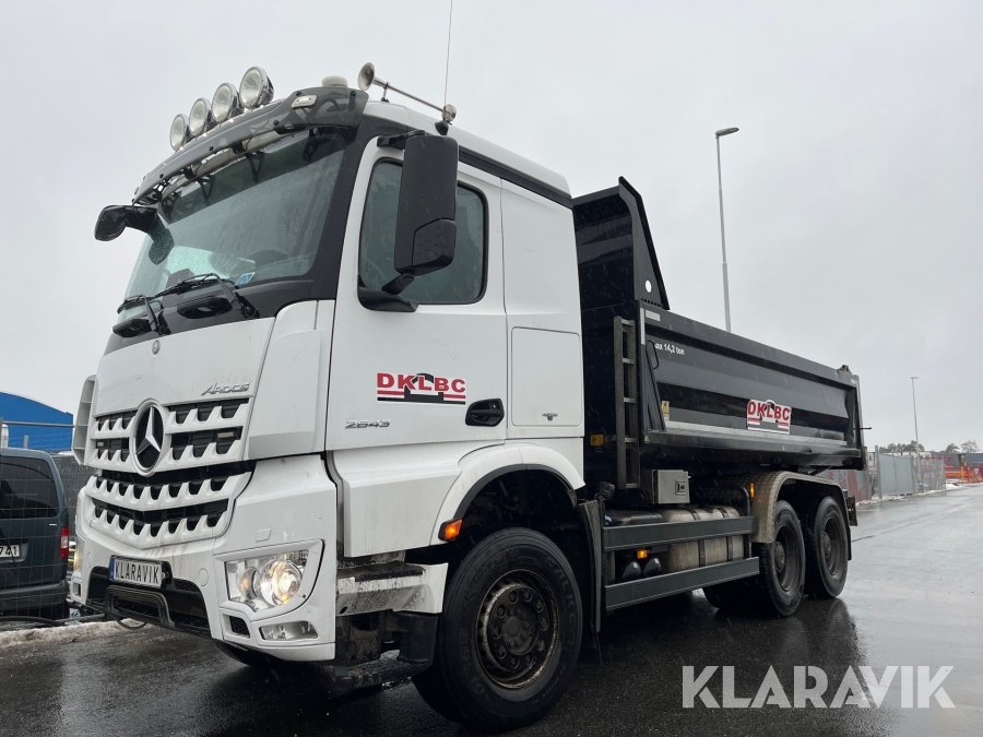 Schaktbil lastbil Mercedes-Benz Arcos