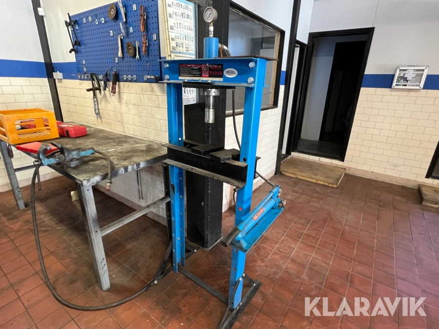 Verkstadspress Twin Busch