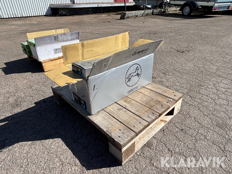 Bandad Spånskiveskruv Gunnebo Fastening 3,9x28 8000st