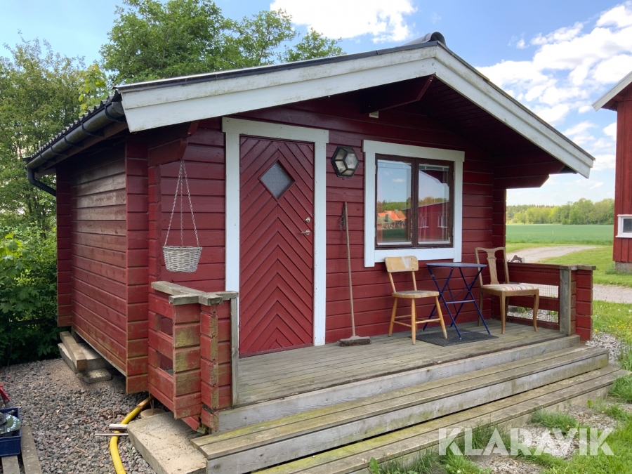 Gäststuga isolerad