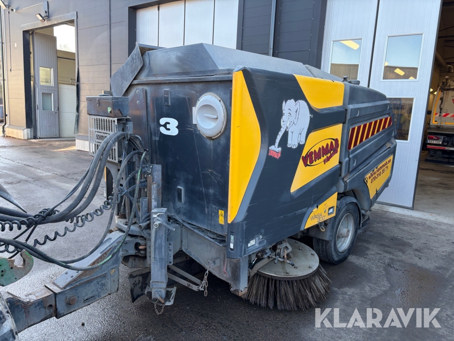 Sopmaskin bogserande Schmidt Wasa 300+