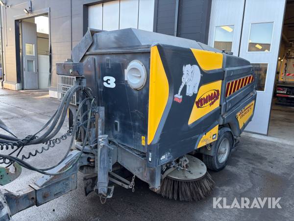 Sopmaskin bogserande Schmidt Wasa 300+