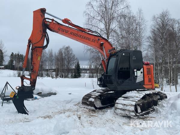Grävmaskin Hitachi ZX135US-6 skogsutrustad