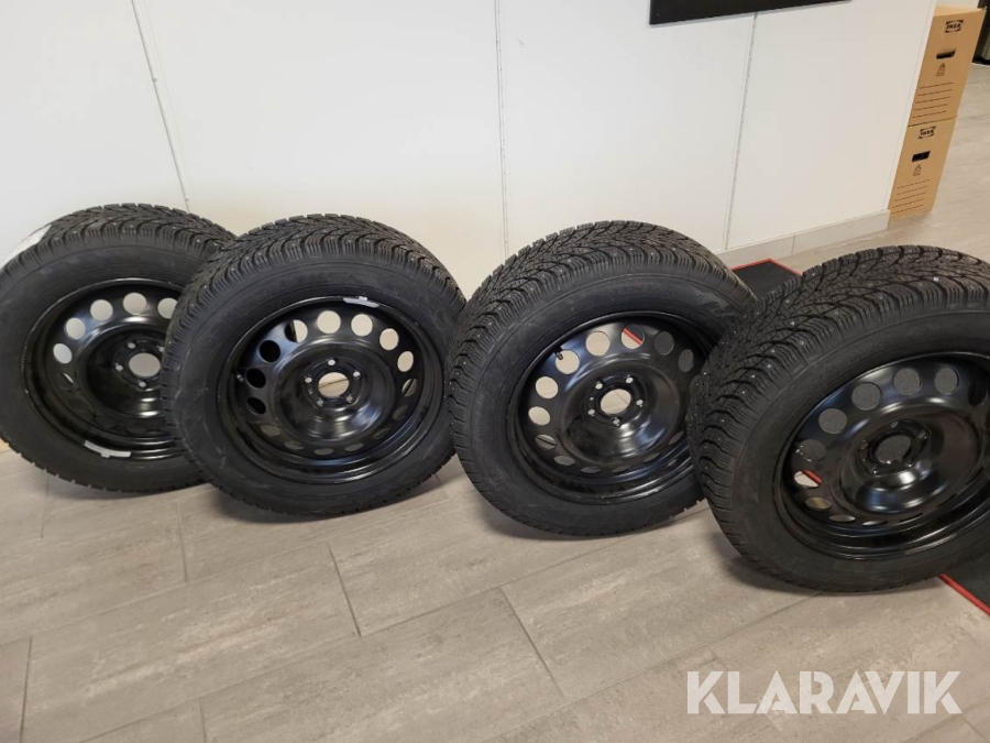 Vinterdäck & fälg Nokian Hakkapeliitta C4 215/60R17C
