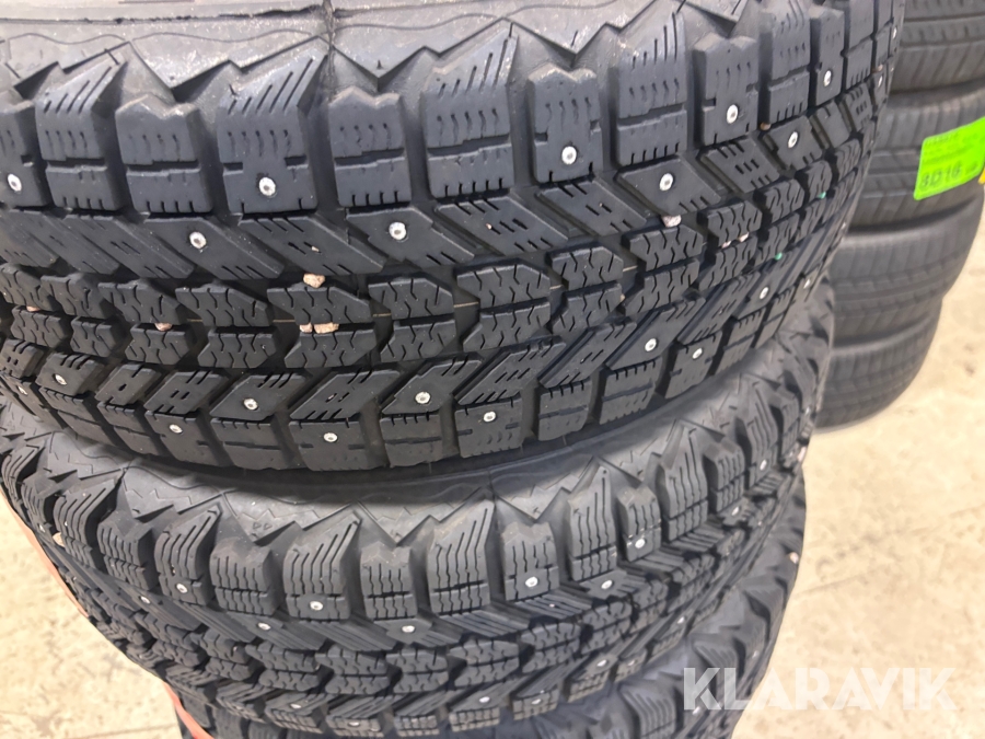 Blandat parti med däck 11 uppsättningar