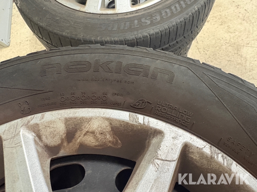 Blandat parti med däck 11 uppsättningar