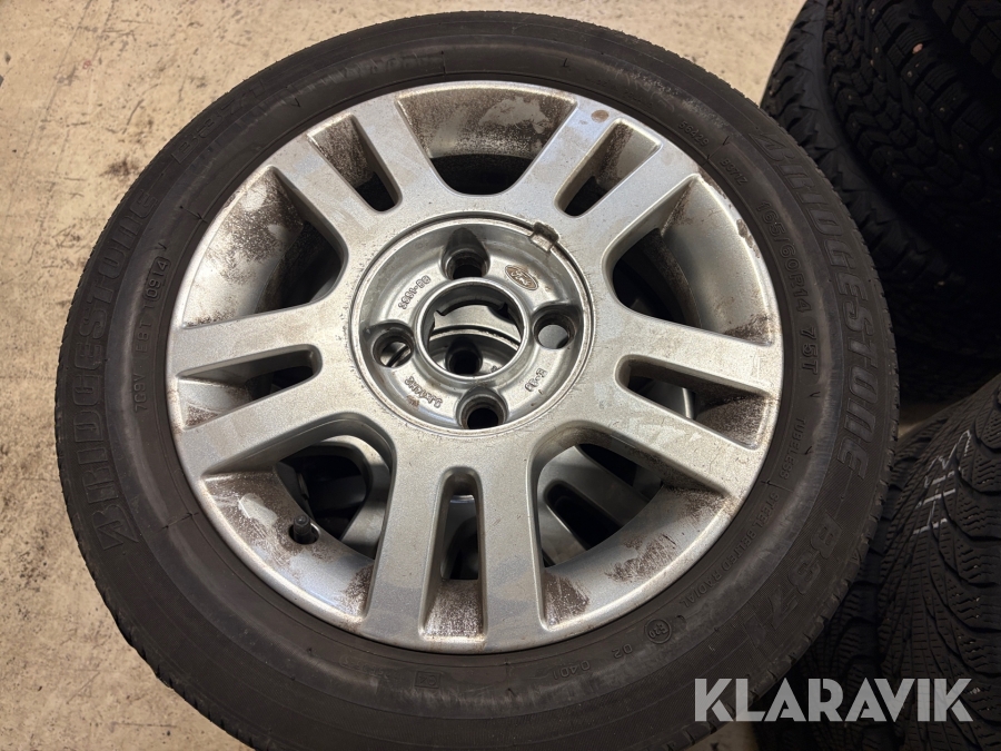 Blandat parti med däck 11 uppsättningar