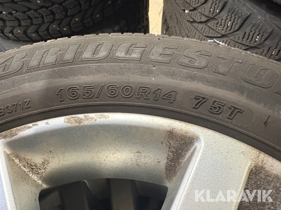 Blandat parti med däck 11 uppsättningar