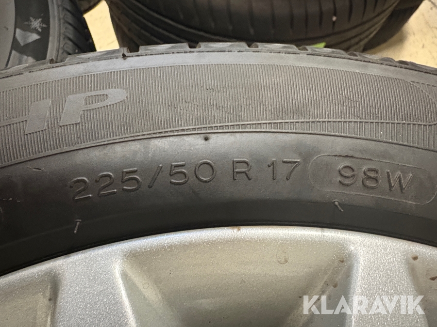 Blandat parti med däck 11 uppsättningar