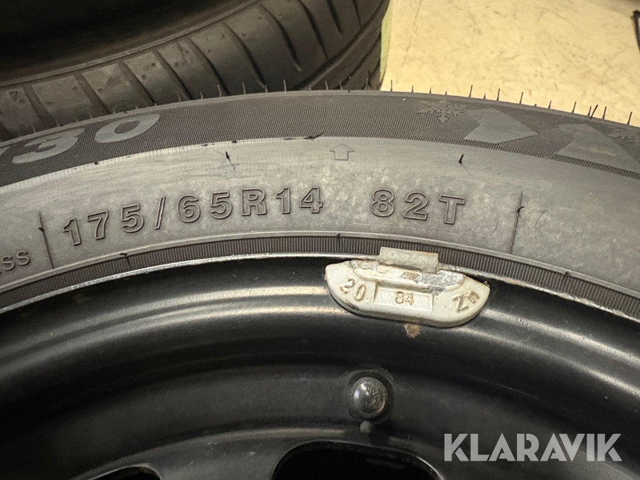 Blandat parti med däck 11 uppsättningar