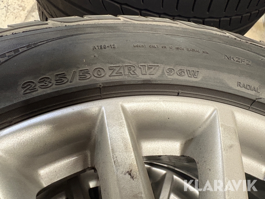 Blandat parti med däck 11 uppsättningar