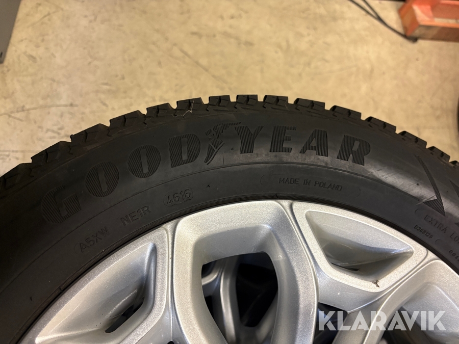 Blandat parti med däck 11 uppsättningar