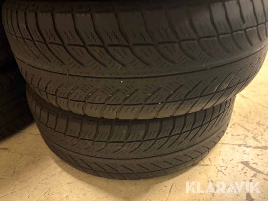 Blandat parti med däck 11 uppsättningar