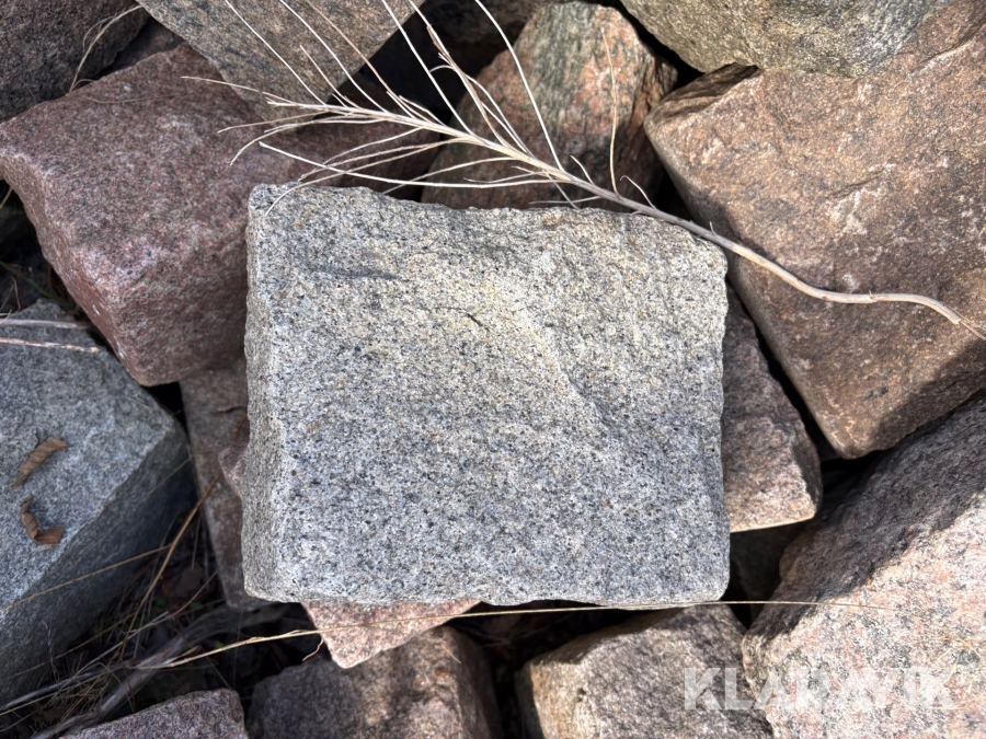 Parti marksten ca 20x20x10cm