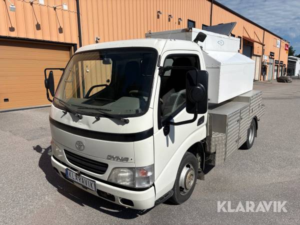 Generatorbil Toyota Dyna Chassi 3.0 D -4D med 40kVa trefas