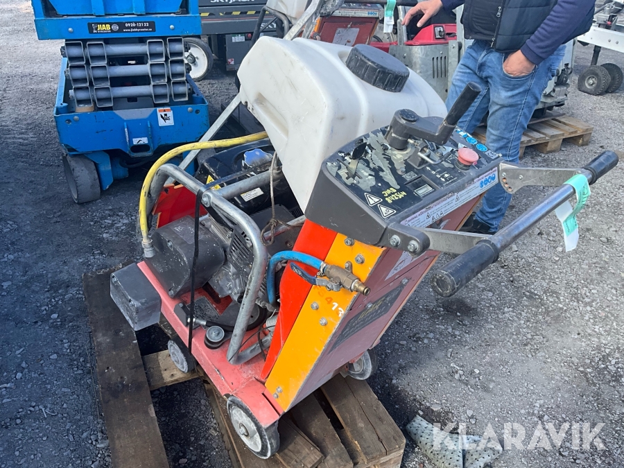 Asfaltskärare Husqvarna FS413