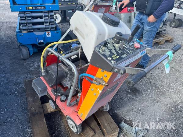 Asfaltskärare Husqvarna FS413