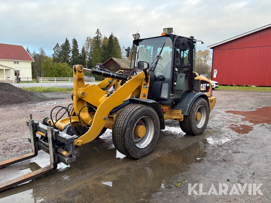 Hjullastare CAT 906H2 med redskap