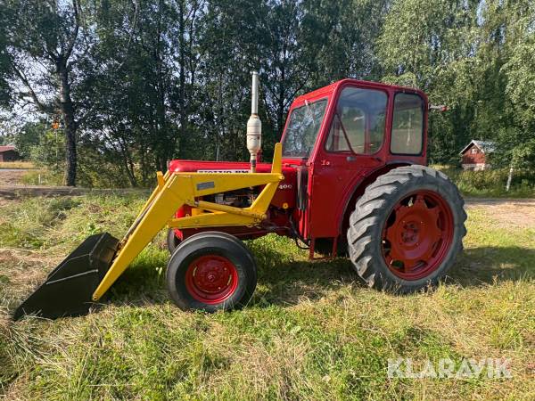 Veterantraktor Volvo BM 400 med lastare