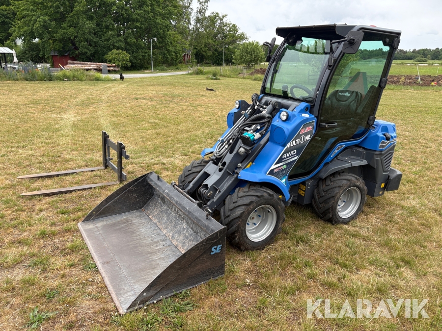Kompaktlastare MultiOne 5.3K med gafflar & skopa