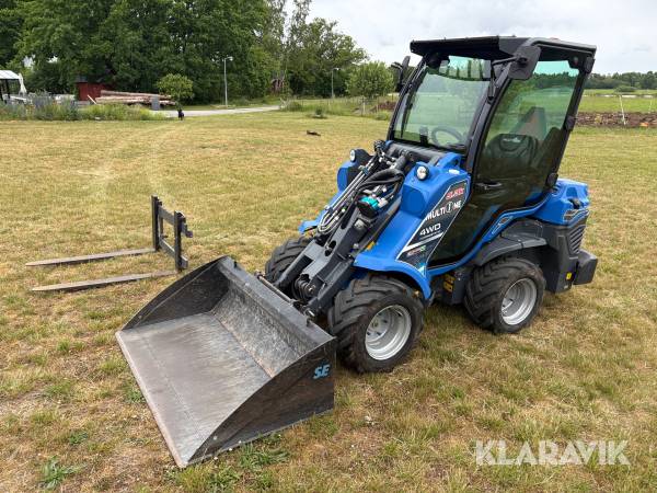 Kompaktlastare MultiOne 5.3K med gafflar & skopa