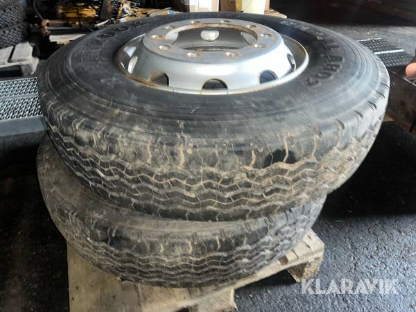 Däck med fälg Hankook 2st. 11 R 22.5