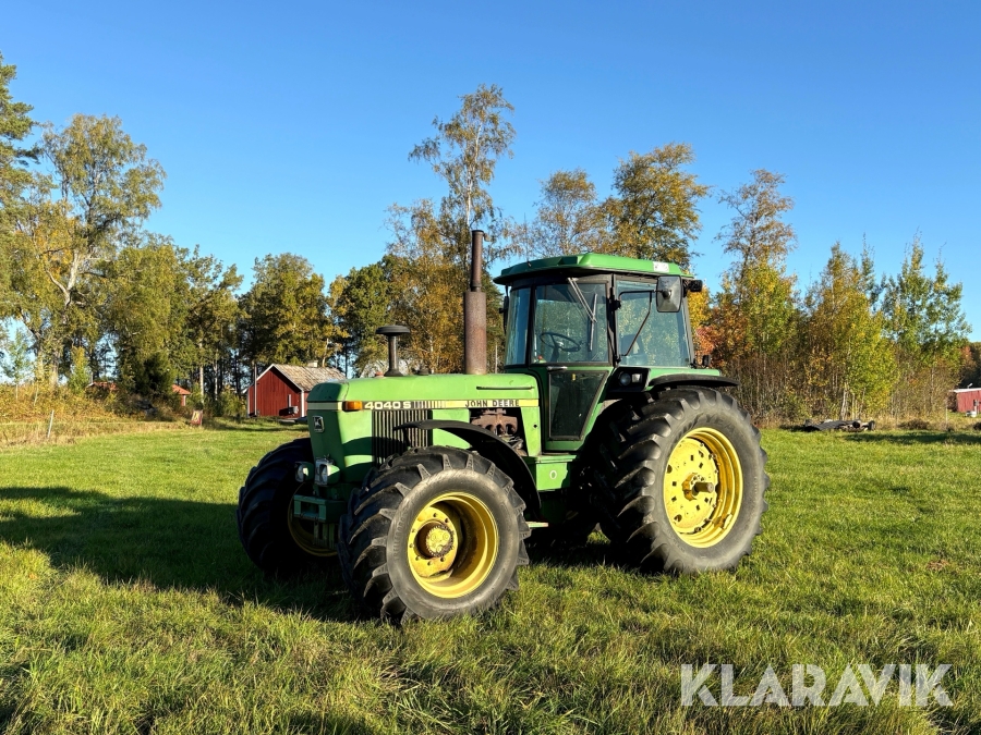 Traktor John Deere 4040S