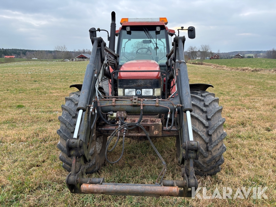 Traktor New Holland M135 4WD med trimalastare
