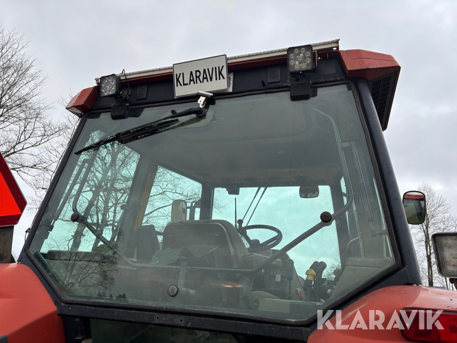 Traktor New Holland M135 4WD med trimalastare