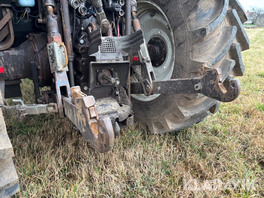 Traktor New Holland M135 4WD med trimalastare