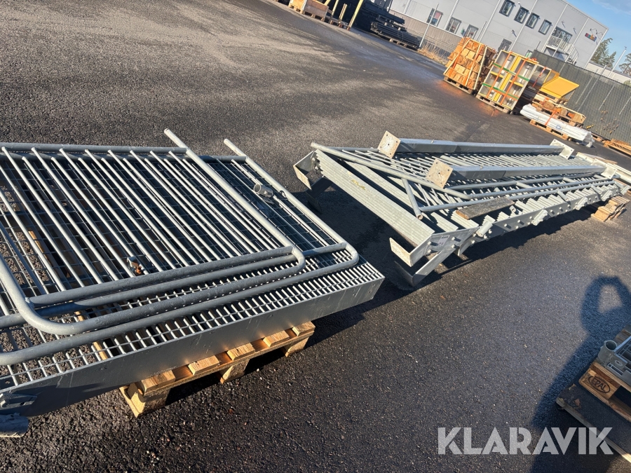 Brand/Evakueringstrappa Eurostair rak, varmgalvad med vilplan & förhöjning. 1 st