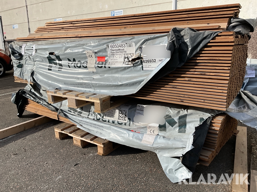 Ytterpanel Moelven Furu 21x118/2755 värmebehandlad, finsågad framsida