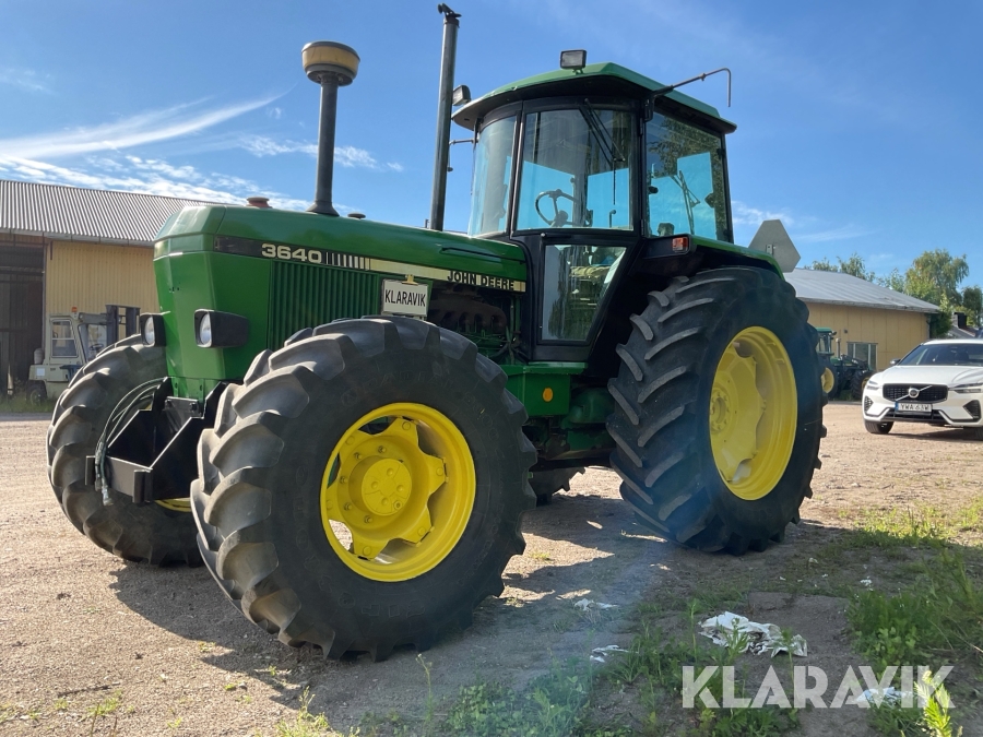 Traktor John Deere 3640