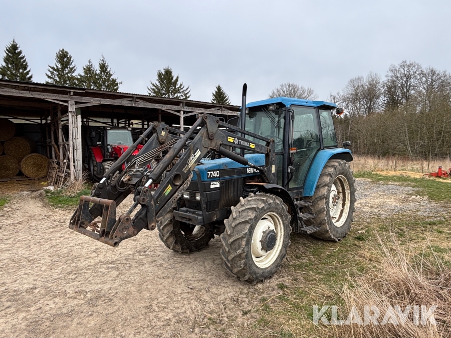 Traktor New Holland 7740 med frontlastare