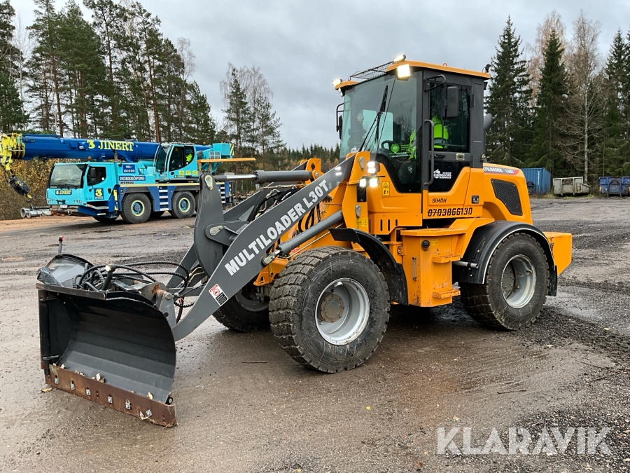Hjullastare Multiloader L30T med 4st redskap
