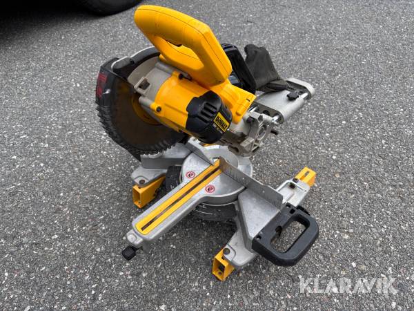 Kap och ger såg Dewalt DCS365