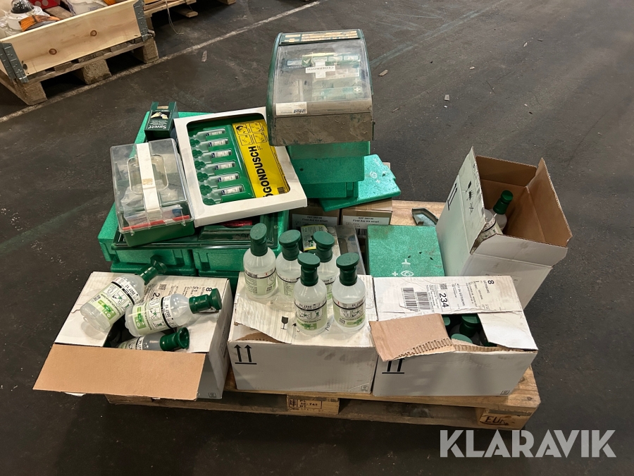 Ögondusch & 1:a hjälpentavlor Plum