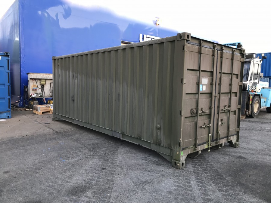 20 fots container på LVX flak isolerad